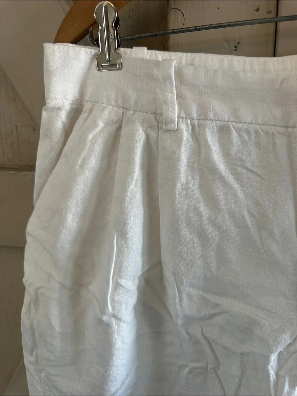 GAP White Linen Blend Shorts – Women’s Large